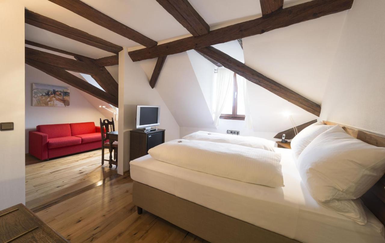 Hotel Ochsen Post Tiefenbronn Exteriör bild