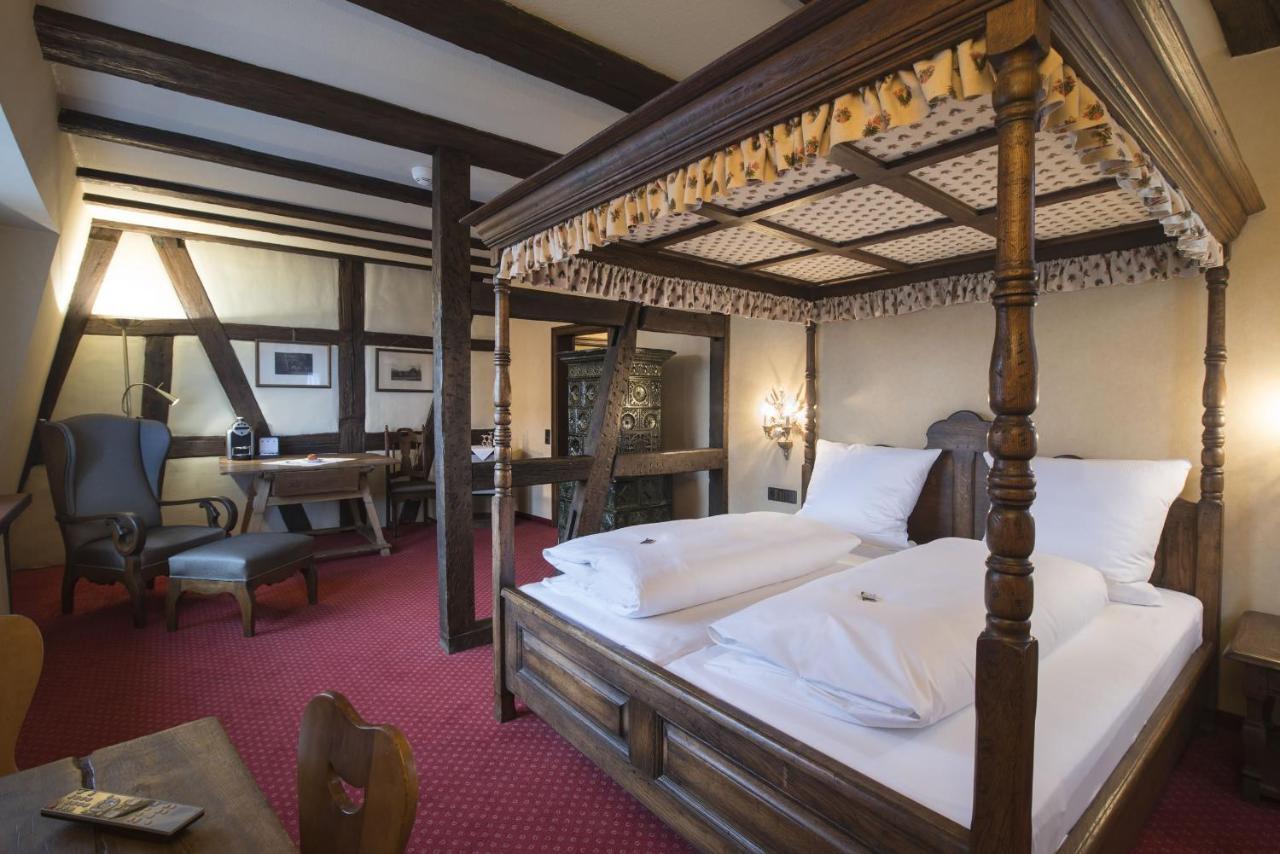 Hotel Ochsen Post Tiefenbronn Exteriör bild