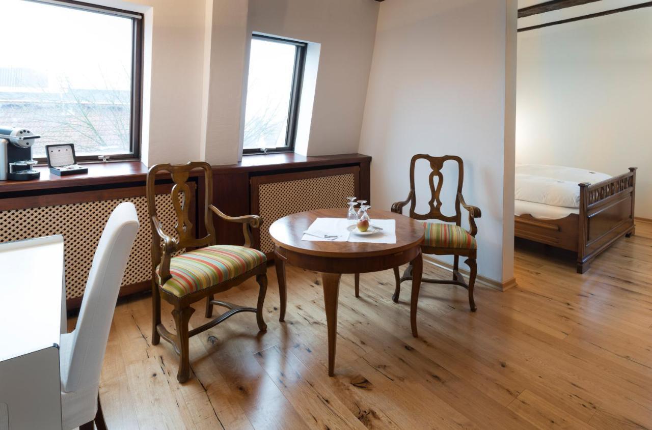 Hotel Ochsen Post Tiefenbronn Exteriör bild